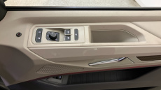 Volkswagen Multivan 2.0 TDI Style 5dr LWB DSG Diesel Estate